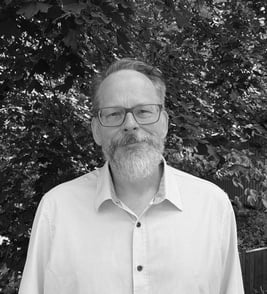 tim-oates-headshot-B_and_W